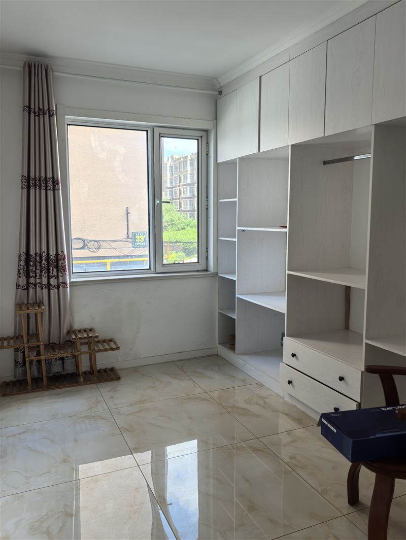 个人出售水韵紫城四室两厅两卫